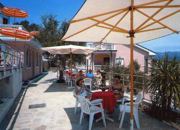 Residence Hotel Edy Imperia Eksteriør billede