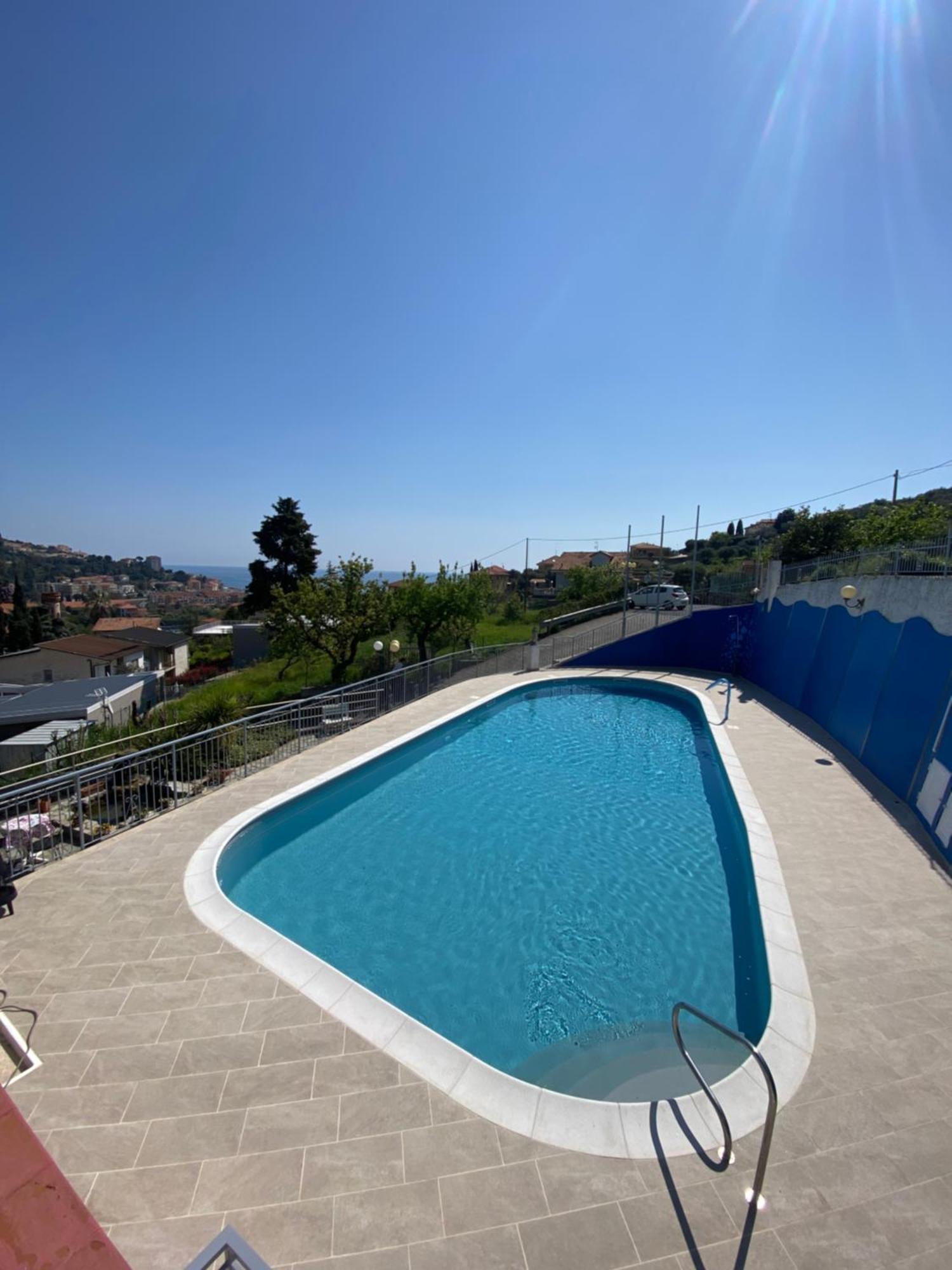 Residence Hotel Edy Imperia Eksteriør billede