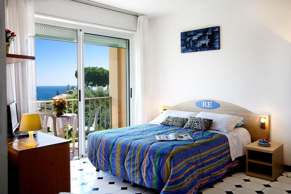 Residence Hotel Edy Imperia Eksteriør billede