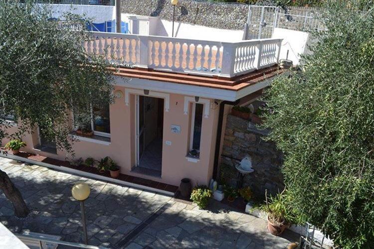 Residence Hotel Edy Imperia Eksteriør billede