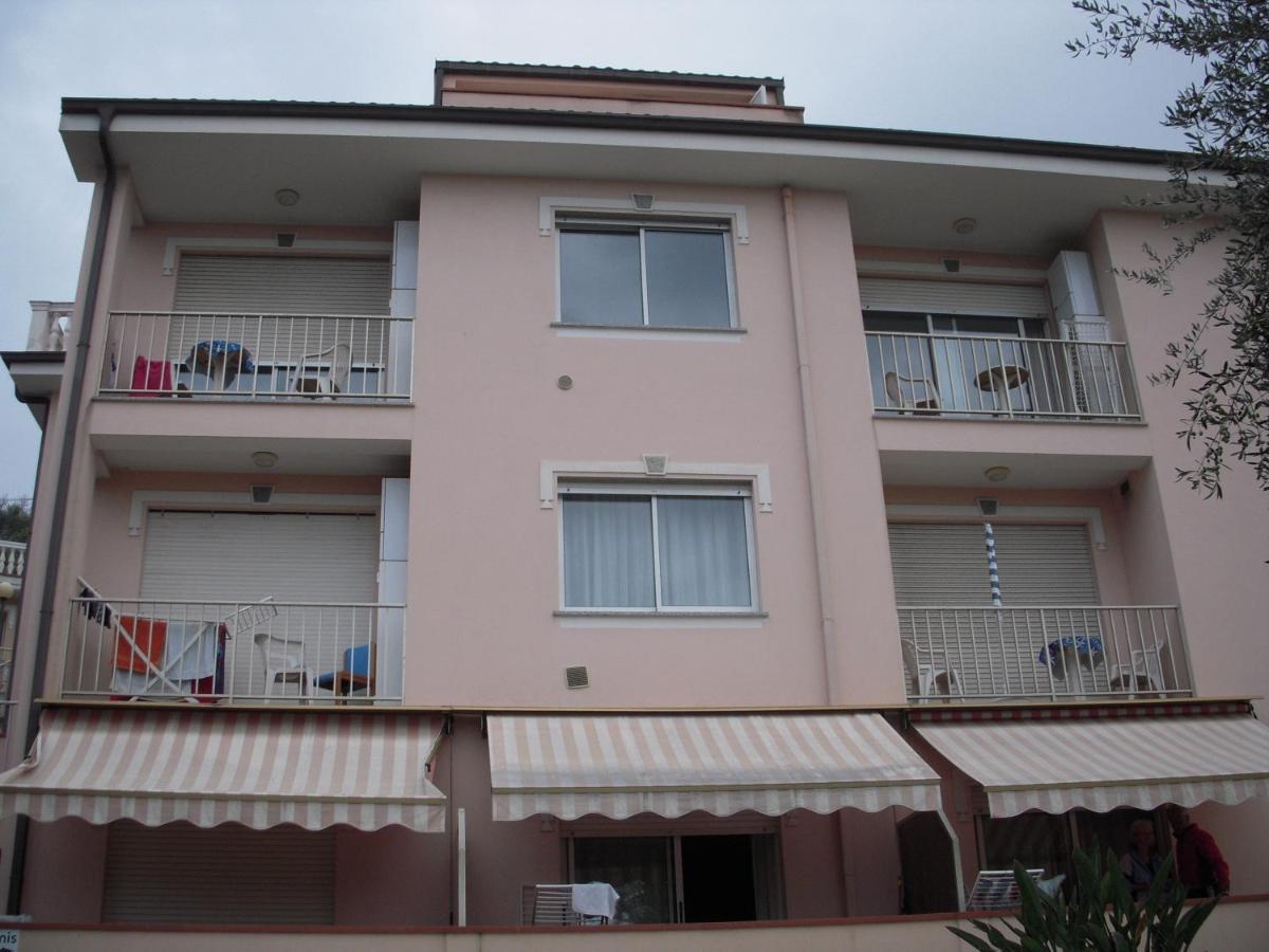 Residence Hotel Edy Imperia Eksteriør billede